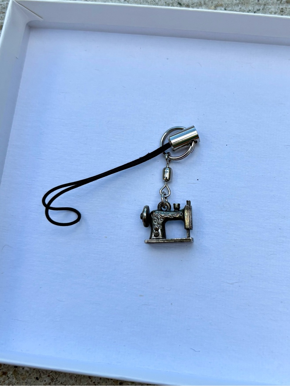 STERLING SILVER SEWING MACHINE CHARM